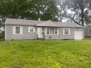 5910 Kentucky Avenue, Raytown, MO 64133