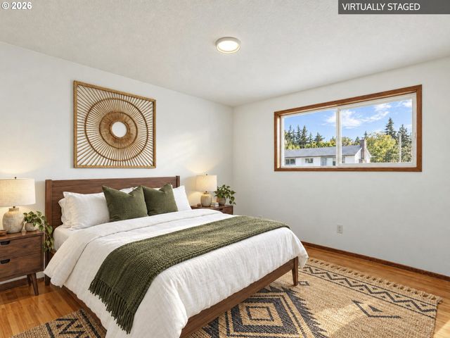 17355 Ne WASCO St, Portland, OR 97230