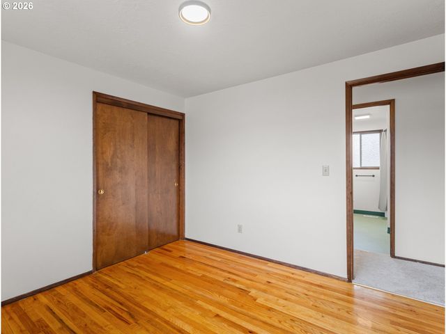 17355 Ne WASCO St, Portland, OR 97230