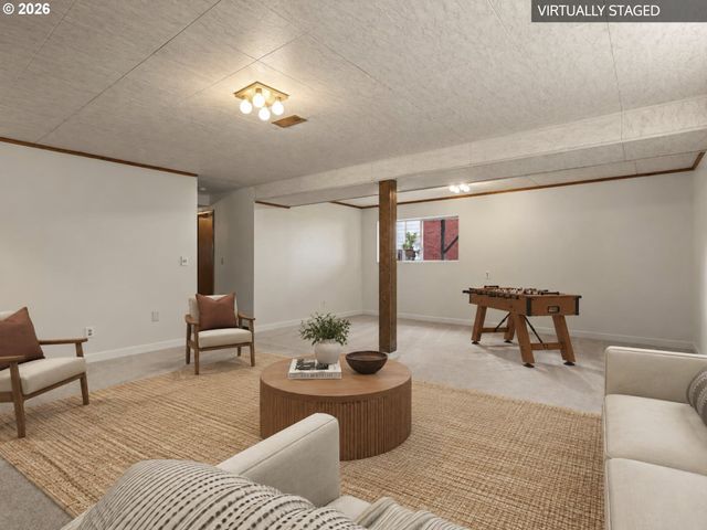17355 Ne WASCO St, Portland, OR 97230