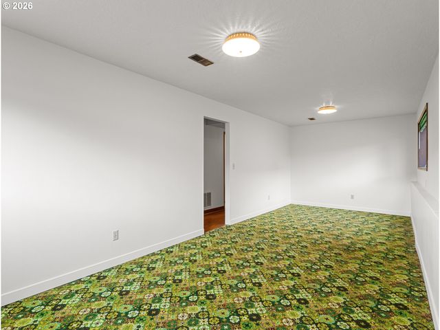 17355 Ne WASCO St, Portland, OR 97230
