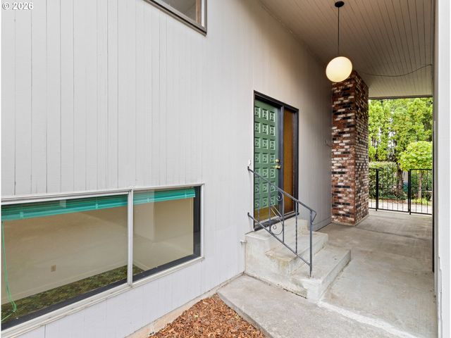 17355 Ne WASCO St, Portland, OR 97230