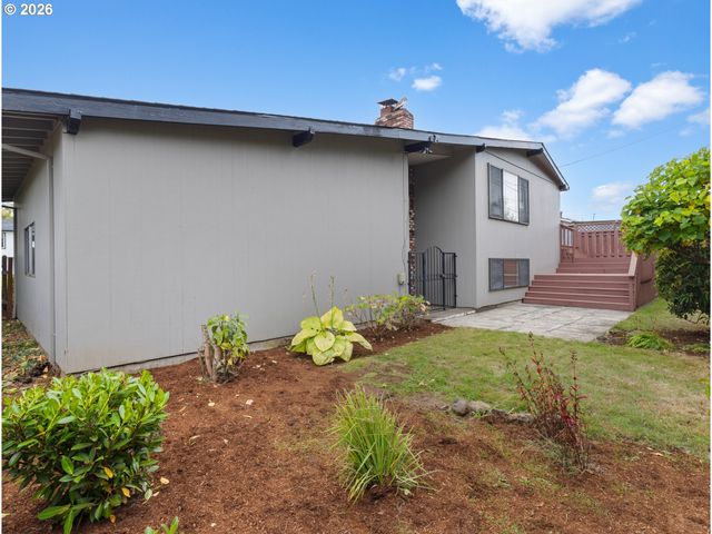 17355 Ne WASCO St, Portland, OR 97230