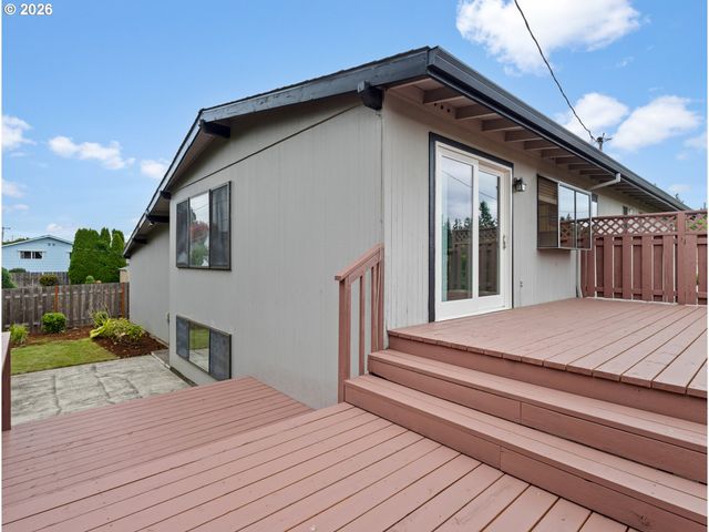 17355 Ne WASCO St, Portland, OR 97230