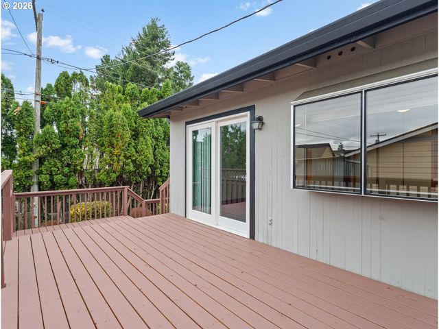 17355 Ne WASCO St, Portland, OR 97230