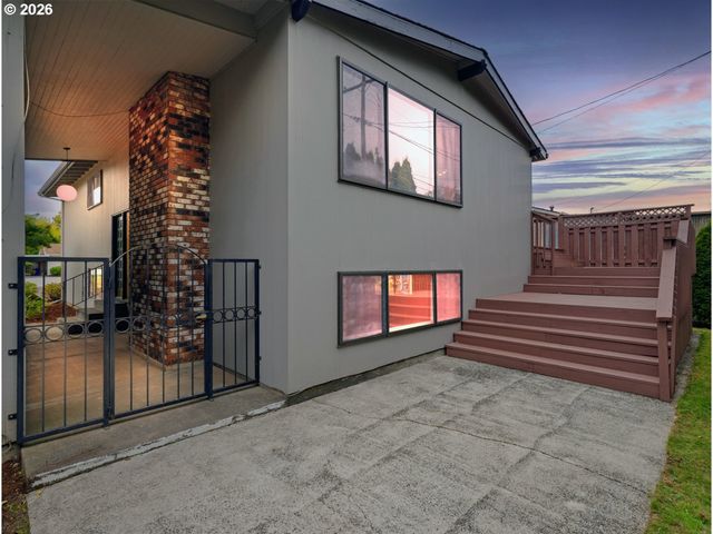 17355 Ne WASCO St, Portland, OR 97230