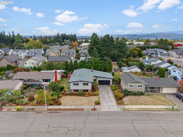 17355 Ne WASCO St, Portland, OR 97230