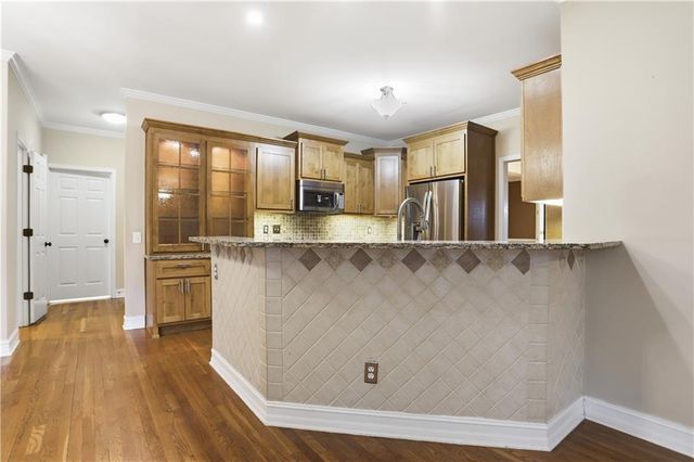 1307 Amberwood Drive, Woodstock, GA 30189