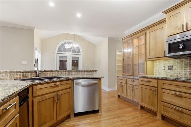 1307 Amberwood Drive, Woodstock, GA 30189