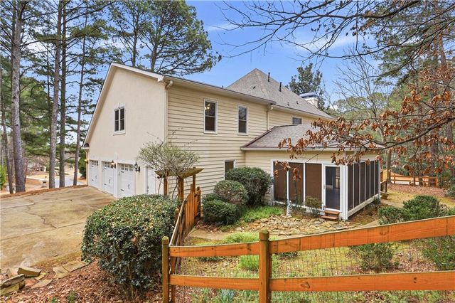 1307 Amberwood Drive, Woodstock, GA 30189