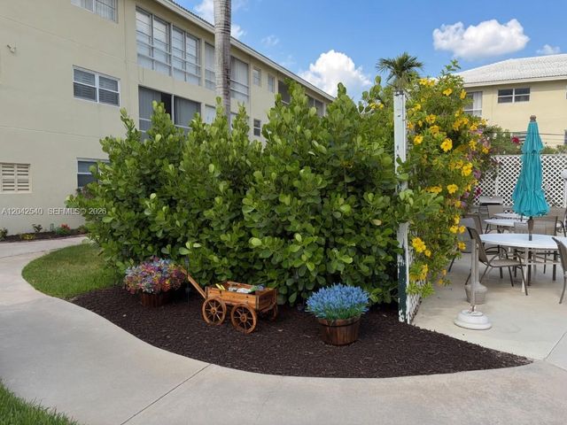 1951 NE 39th St 138, Lighthouse Point, FL 33064