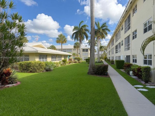 1951 NE 39th St 138, Lighthouse Point, FL 33064