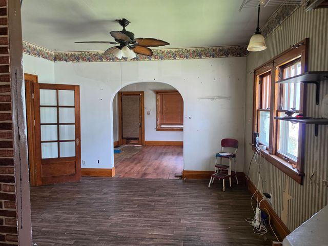 822 Broadway Street, Waterloo, IA 50703