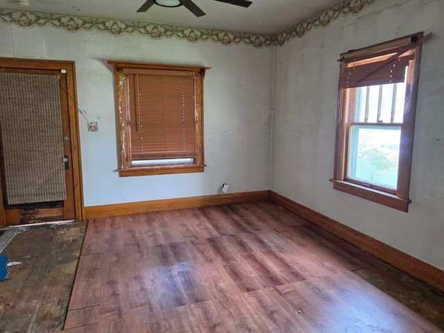 822 Broadway Street, Waterloo, IA 50703
