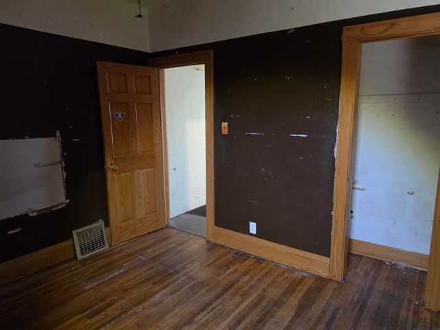 822 Broadway Street, Waterloo, IA 50703