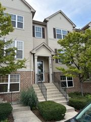 318 Laurel Avenue, Des Plaines, IL 60016