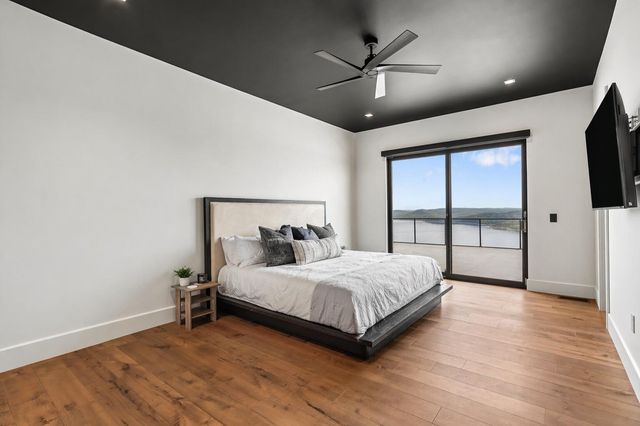 207 Main Channel Drive, Kimberling City, MO 65686