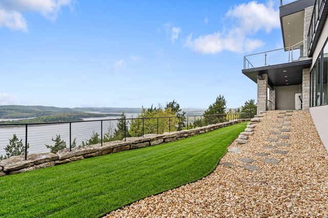 207 Main Channel Drive, Kimberling City, MO 65686