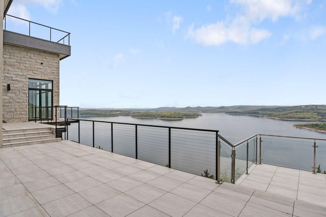 207 Main Channel Drive, Kimberling City, MO 65686