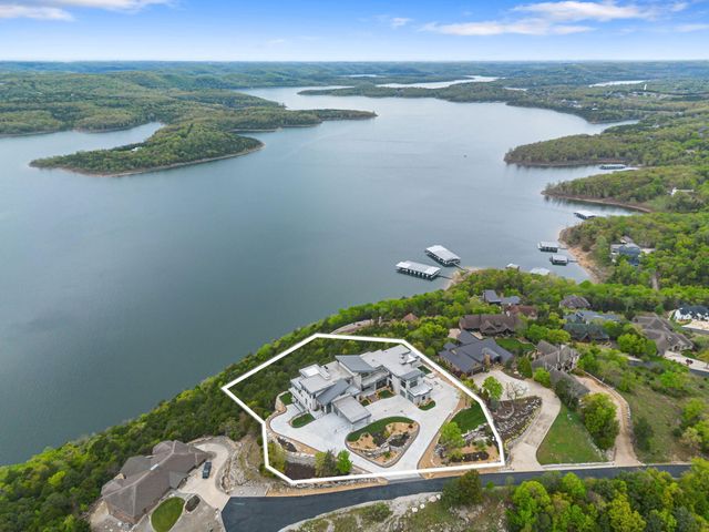 207 Main Channel Drive, Kimberling City, MO 65686
