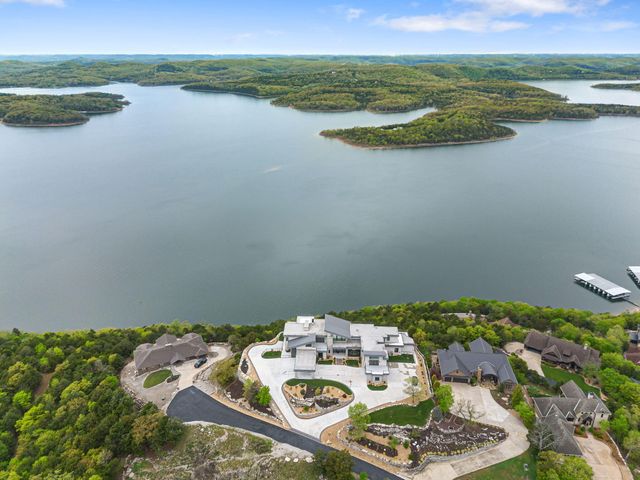 207 Main Channel Drive, Kimberling City, MO 65686