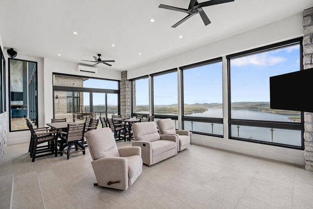 207 Main Channel Drive, Kimberling City, MO 65686