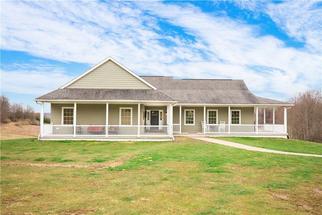 262 Windy Point Rd, Marion Twp, PA 16038