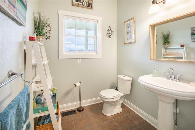 262 Windy Point Rd, Marion Twp, PA 16038