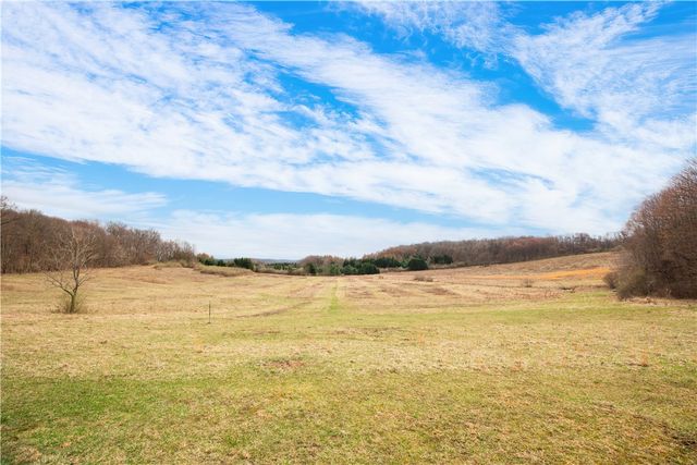 262 Windy Point Rd, Marion Twp, PA 16038