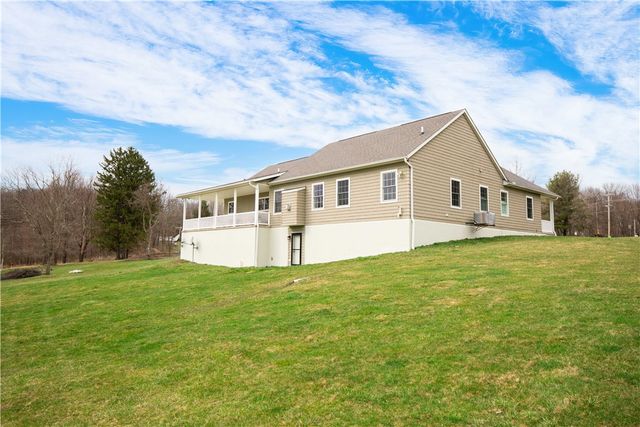 262 Windy Point Rd, Marion Twp, PA 16038
