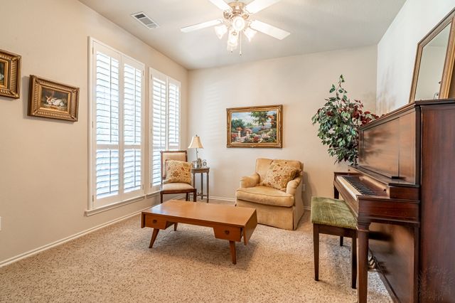 1010 Loblolly Pine Drive, Arlington, TX 76012