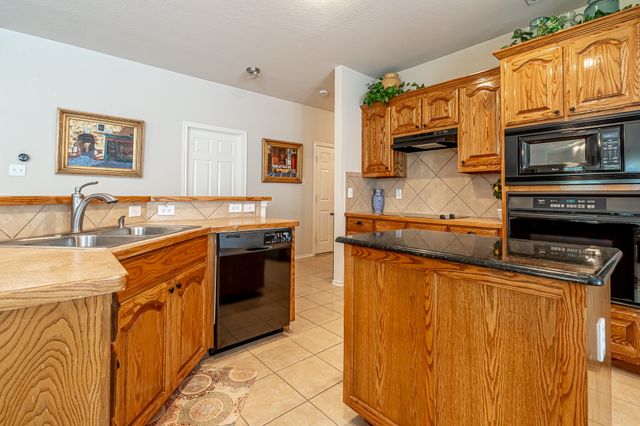 1010 Loblolly Pine Drive, Arlington, TX 76012