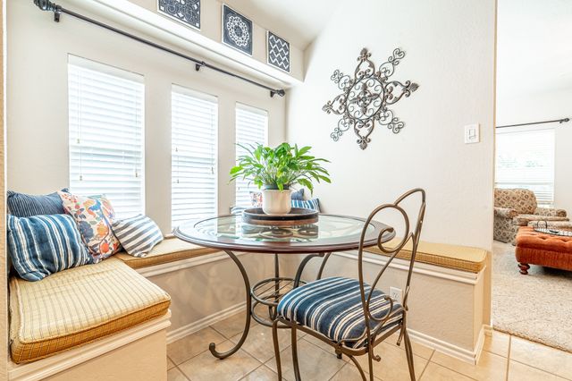 1010 Loblolly Pine Drive, Arlington, TX 76012