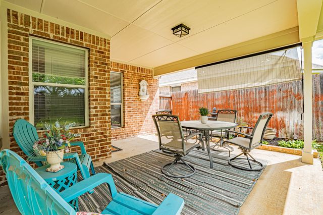 1010 Loblolly Pine Drive, Arlington, TX 76012