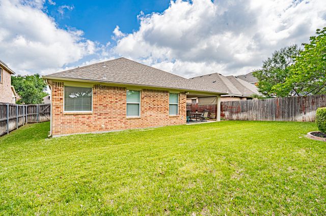 1010 Loblolly Pine Drive, Arlington, TX 76012