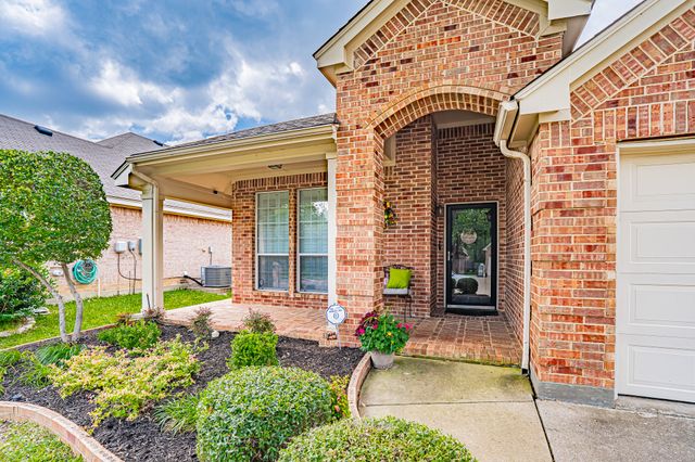 1010 Loblolly Pine Drive, Arlington, TX 76012