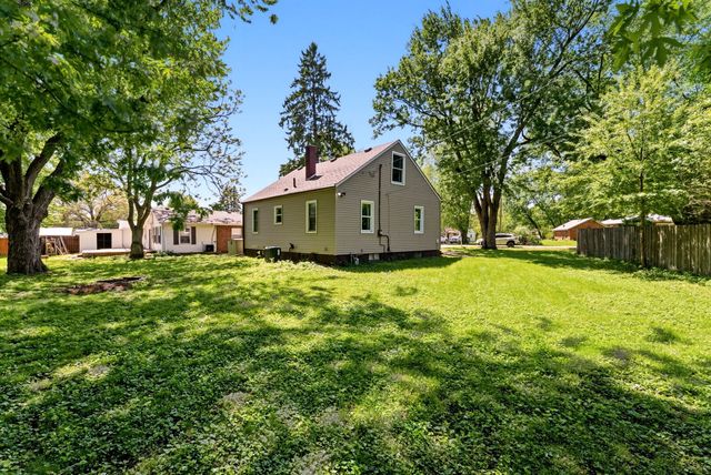 3804 15th Street B, Moline, IL 61265