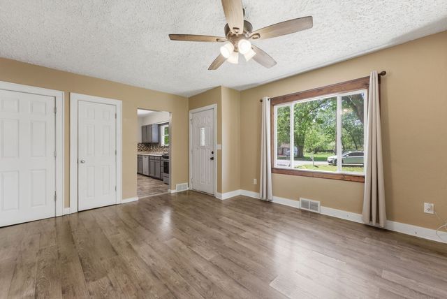 3804 15th Street B, Moline, IL 61265