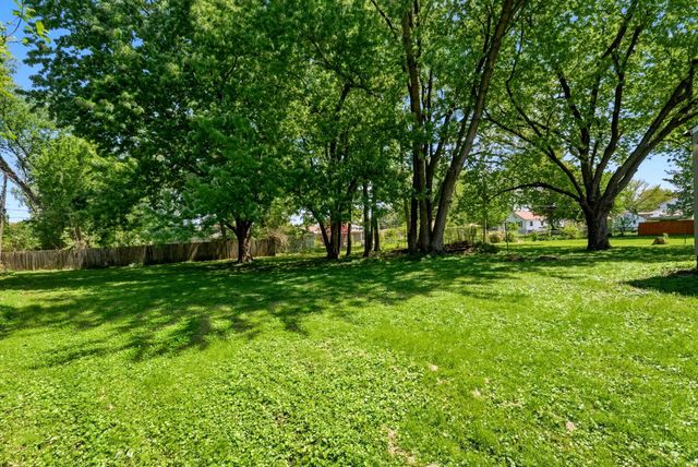 3804 15th Street B, Moline, IL 61265