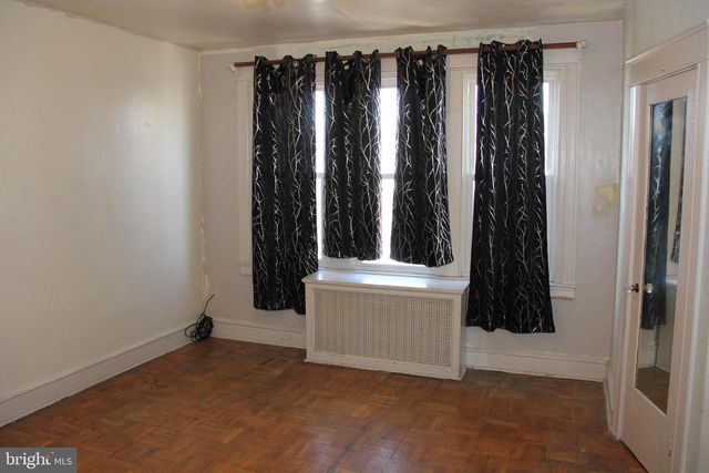 4621 G ST, Philadelphia, PA 19120