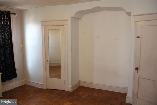 4621 G ST, Philadelphia, PA 19120