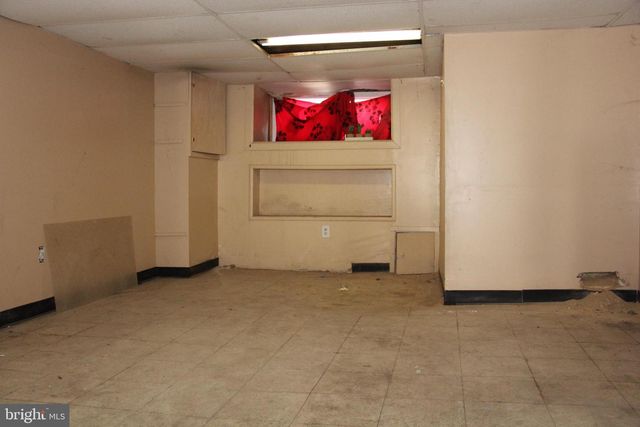 4621 G ST, Philadelphia, PA 19120