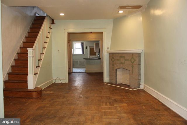 4621 G ST, Philadelphia, PA 19120