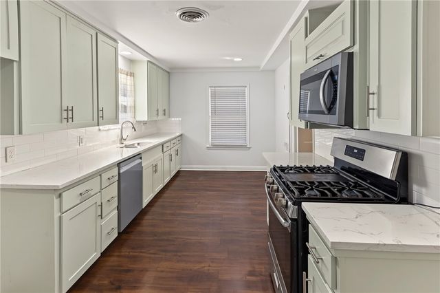 3253 Austin St, Corpus Christi, TX 78404