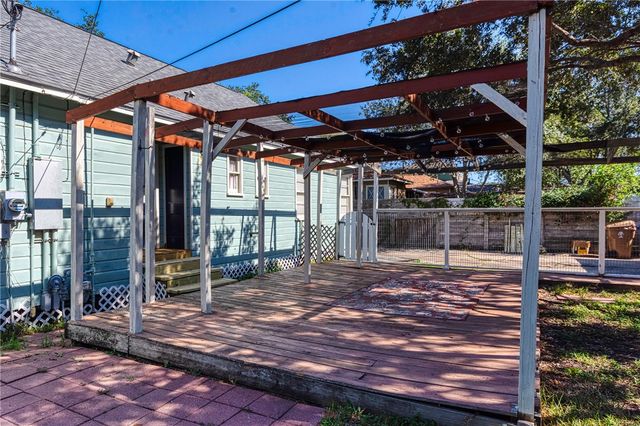 3253 Austin St, Corpus Christi, TX 78404