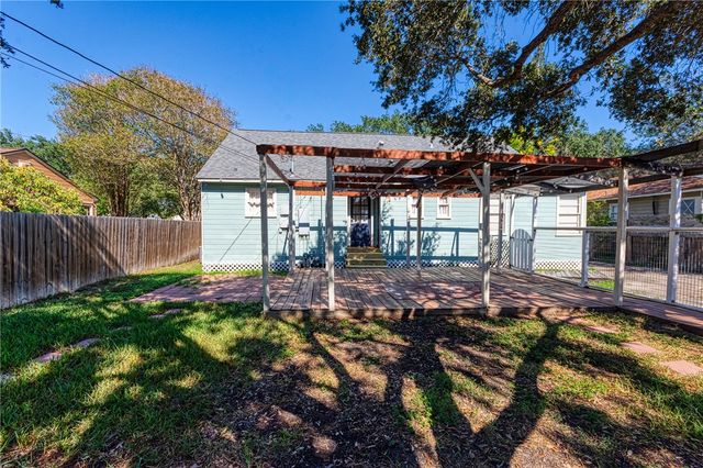 3253 Austin St, Corpus Christi, TX 78404