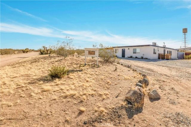 1746 Golden Sands, Landers, CA 92285