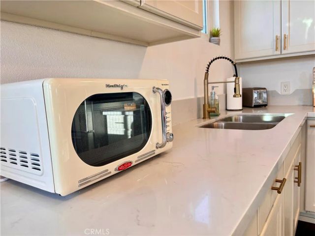 1746 Golden Sands, Landers, CA 92285