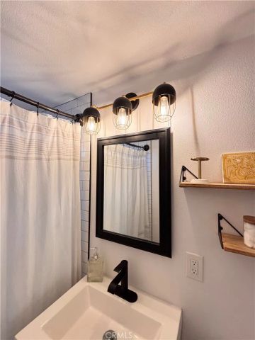 1746 Golden Sands, Landers, CA 92285