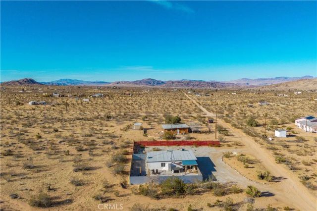 1746 Golden Sands, Landers, CA 92285